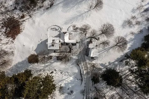 74 Barber Hill Road Pomfret VT 05067