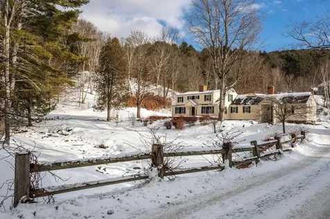 74 Barber Hill Road Pomfret VT 05067