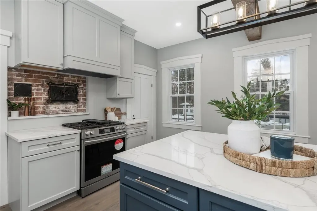 18 Souhegan Street Milford NH 03055