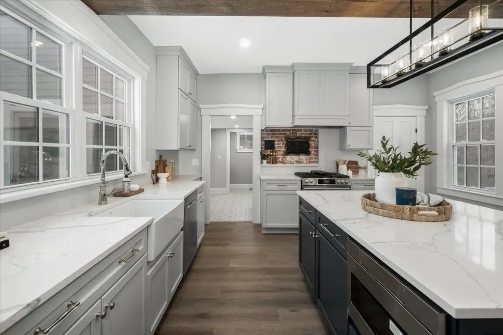 18 Souhegan Street Milford NH 03055