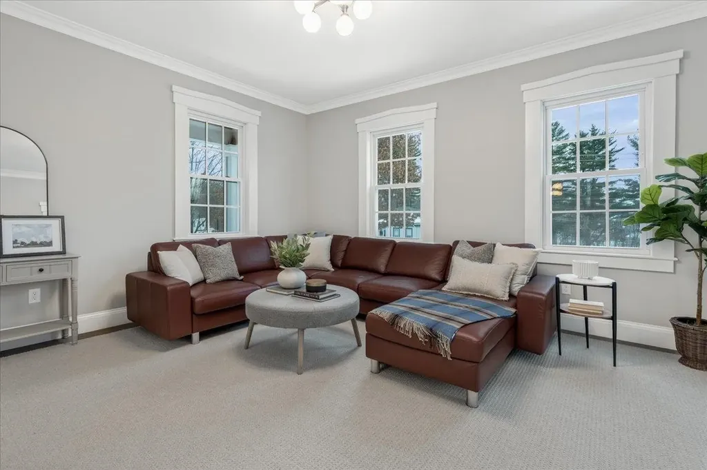 18 Souhegan Street Milford NH 03055