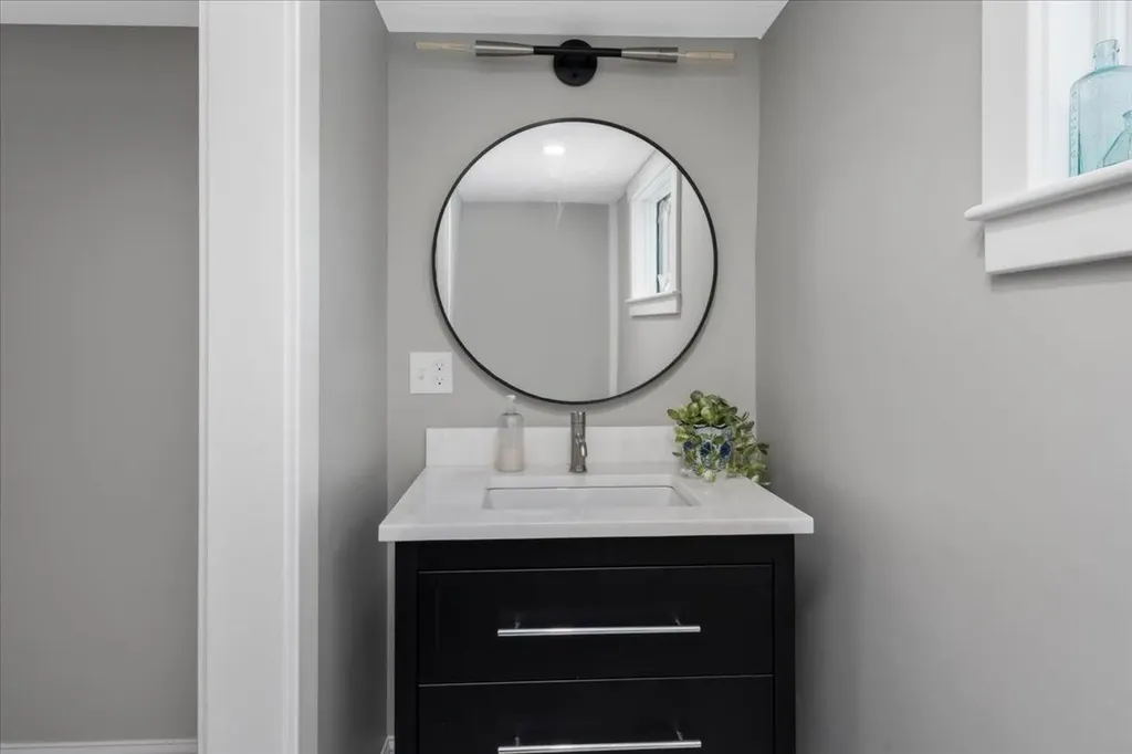 18 Souhegan Street Milford NH 03055