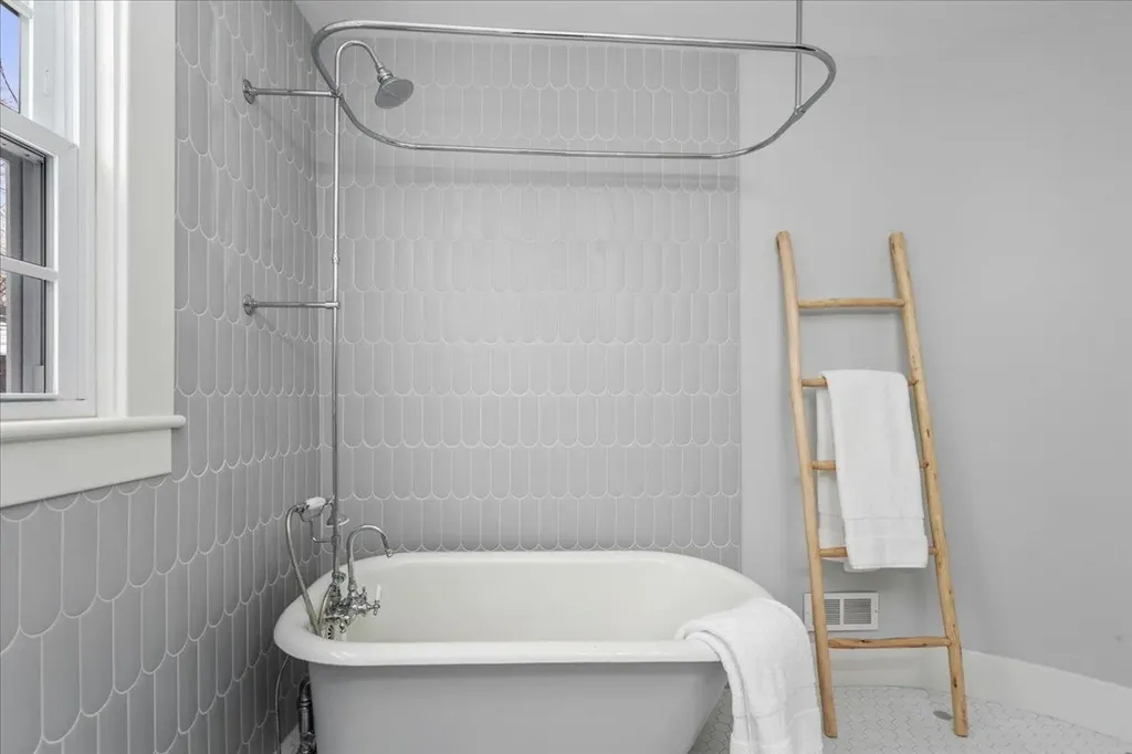 18 Souhegan Street Milford NH 03055