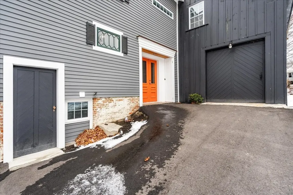 18 Souhegan Street Milford NH 03055