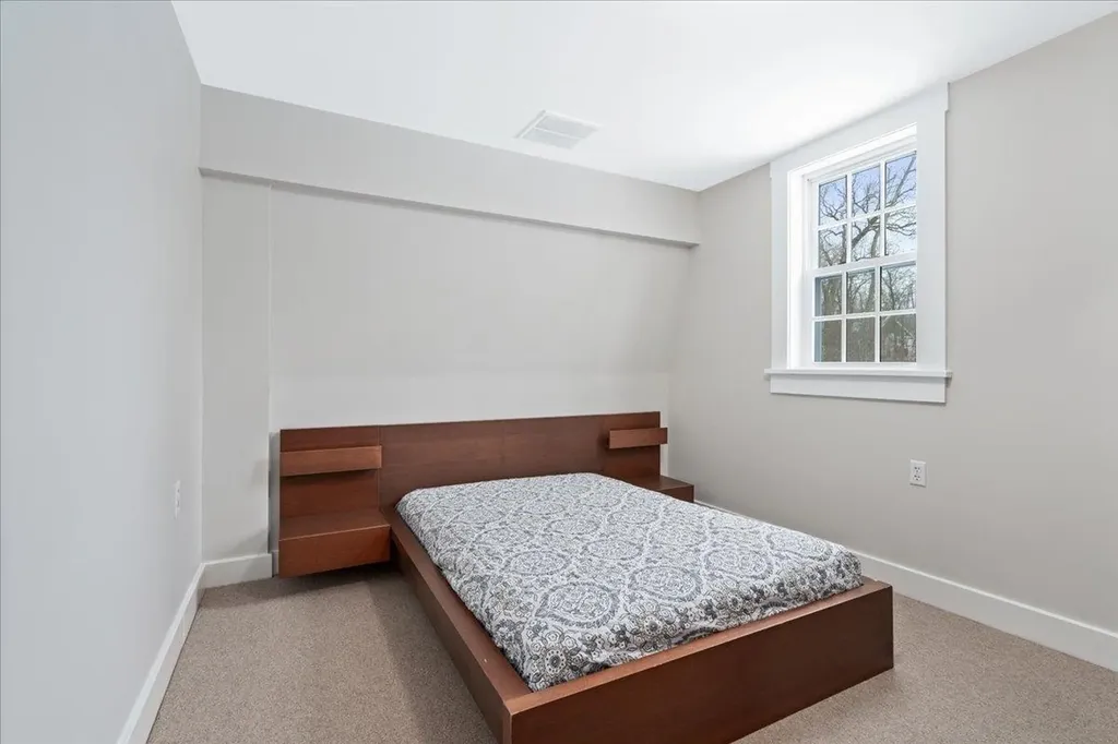 18 Souhegan Street Milford NH 03055