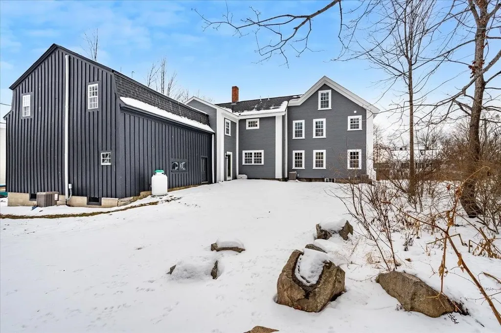18 Souhegan Street Milford NH 03055
