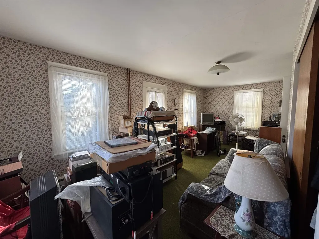 9 Old Colony Road Dover NH 03820