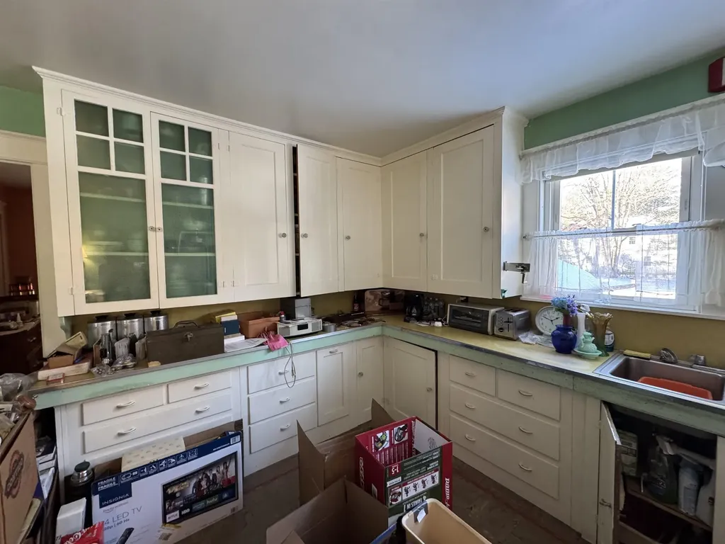 9 Old Colony Road Dover NH 03820