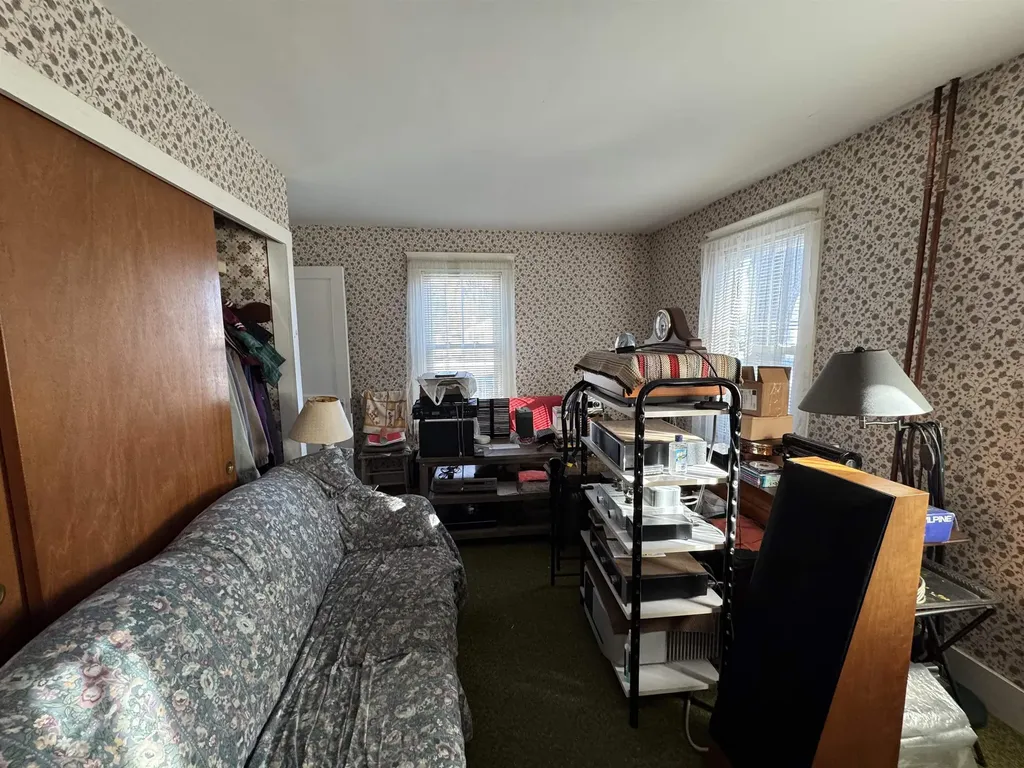 9 Old Colony Road Dover NH 03820