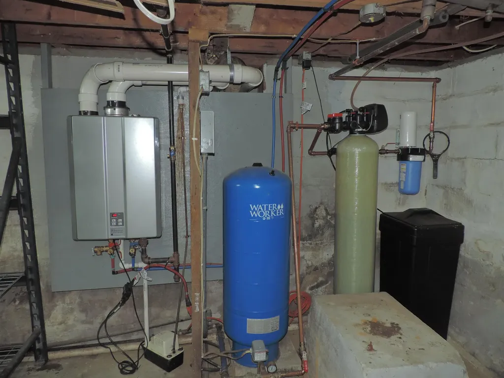 21 Heights Lane Sullivan NH 03445