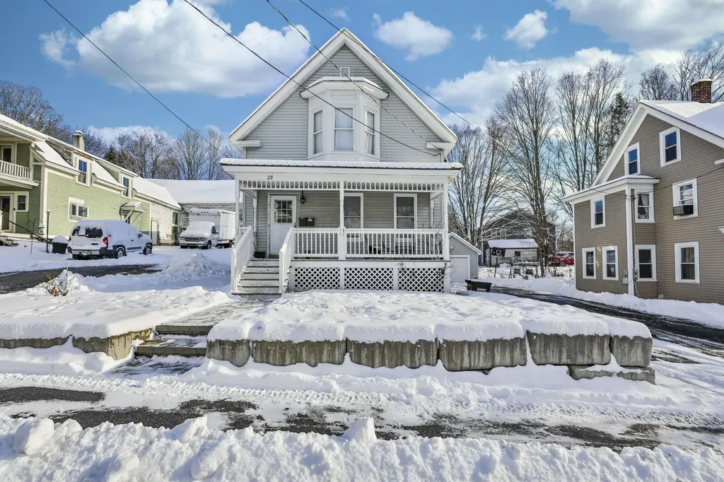 29 Beech Street Newport NH 03773