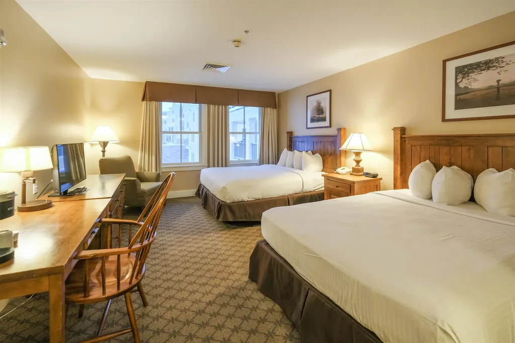 717/719 Q1-4 Jackson Gore Adams House Ludlow VT 05149