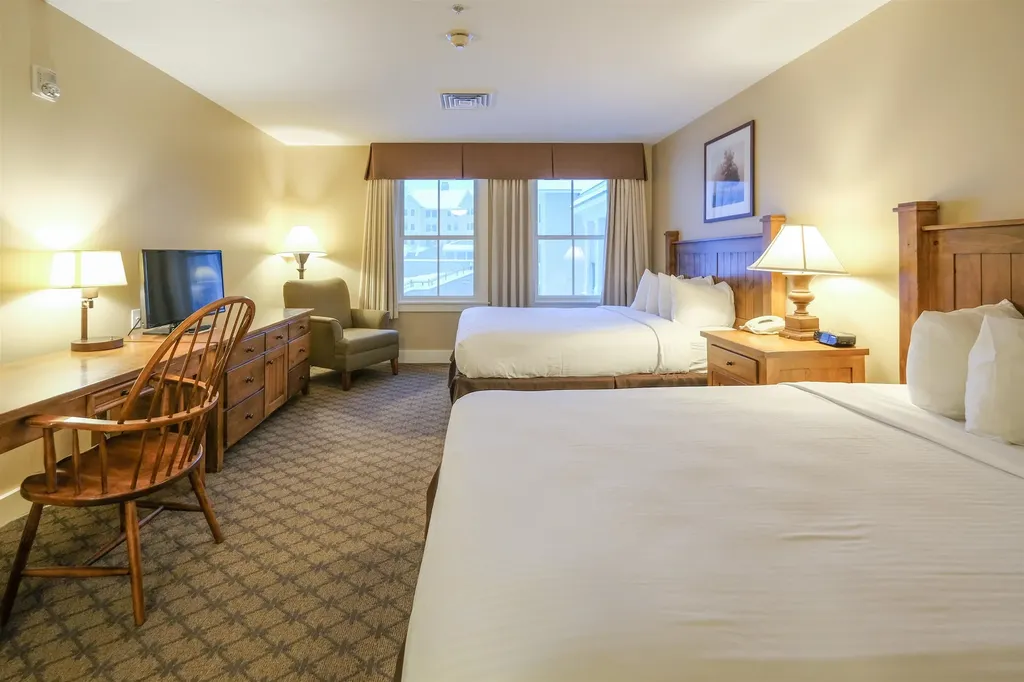 717/719 Q1-4 Jackson Gore Adams House Ludlow VT 05149