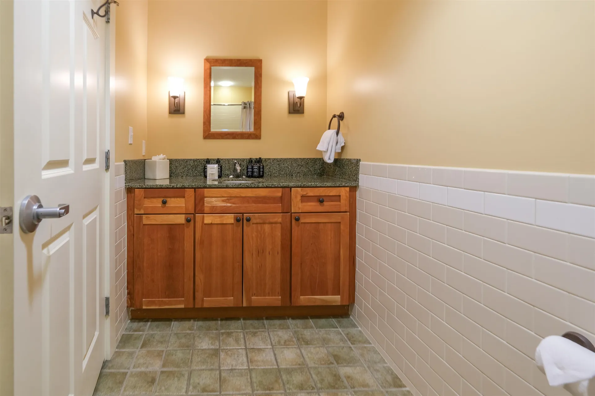 717/719 Q1-4 Jackson Gore Adams House Ludlow VT 05149