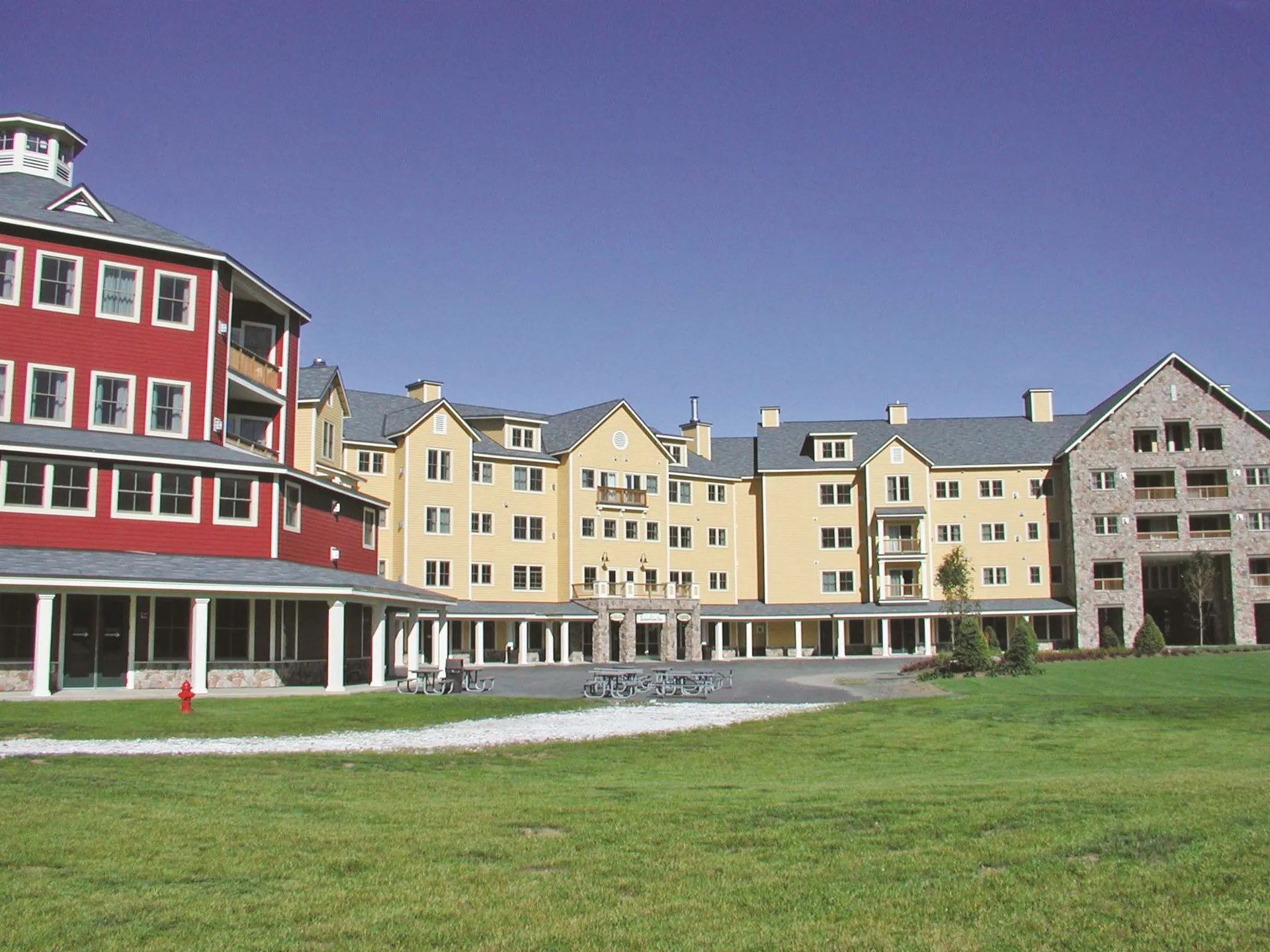 717/719 Q1-4 Jackson Gore Adams House Ludlow VT 05149