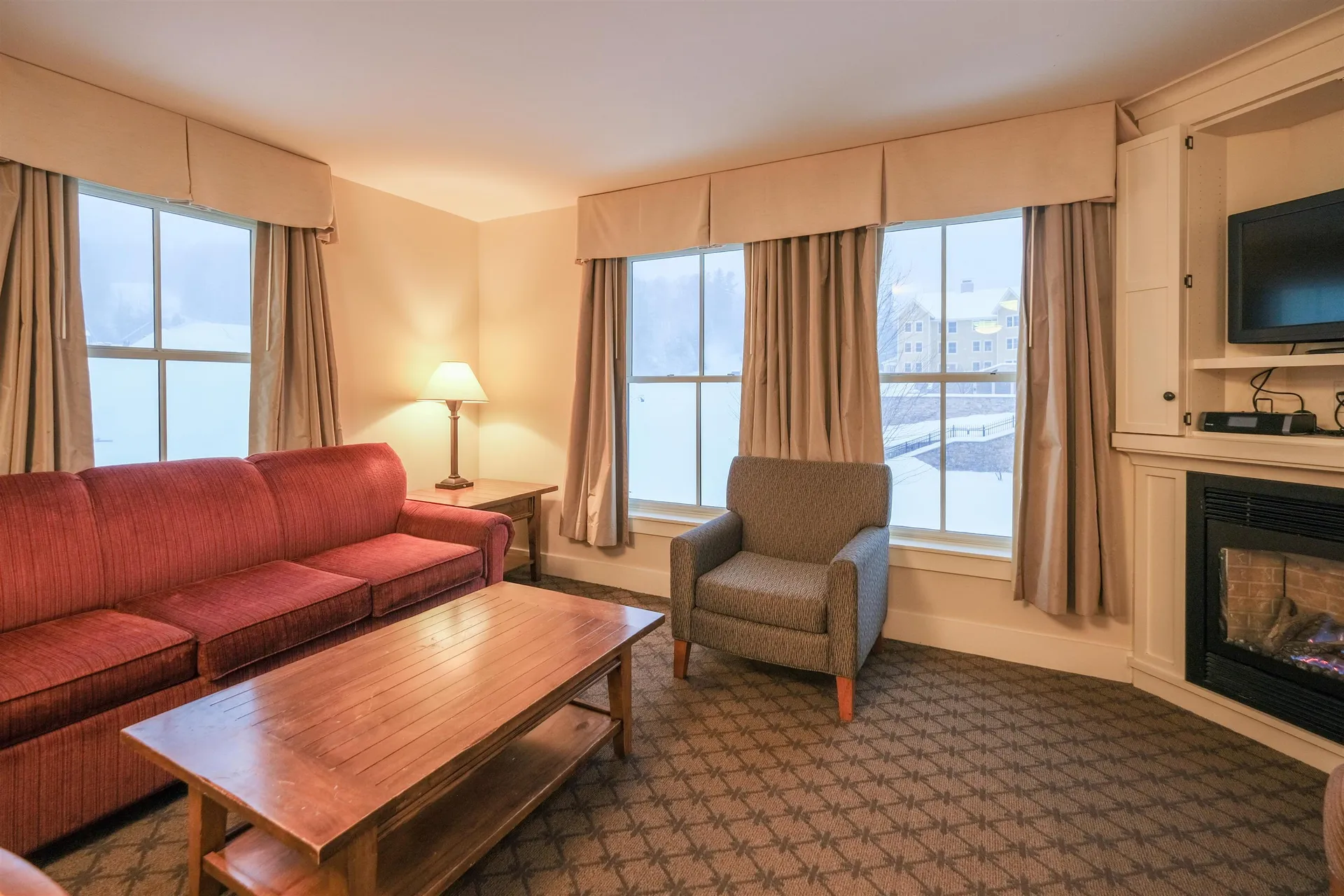 717/719 Q1-4 Jackson Gore Adams House Ludlow VT 05149