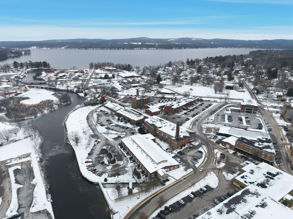 66 Landing Lane Laconia NH 03246