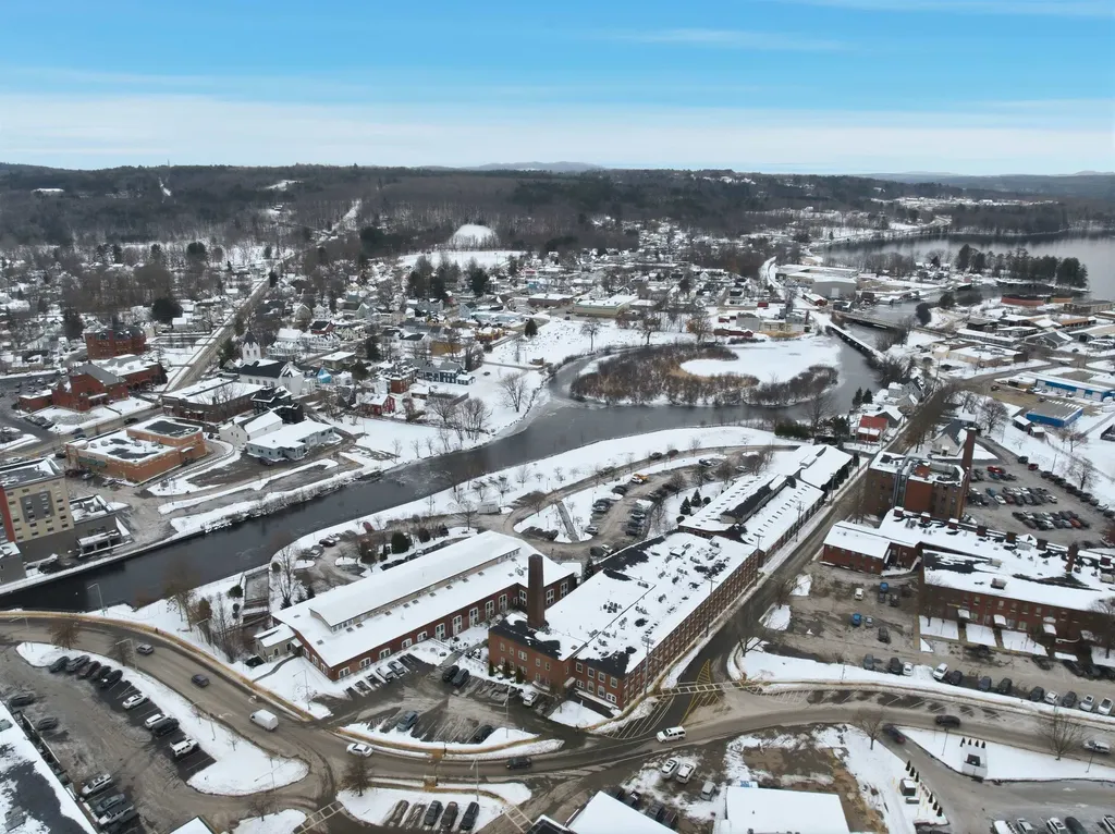 66 Landing Lane Laconia NH 03246