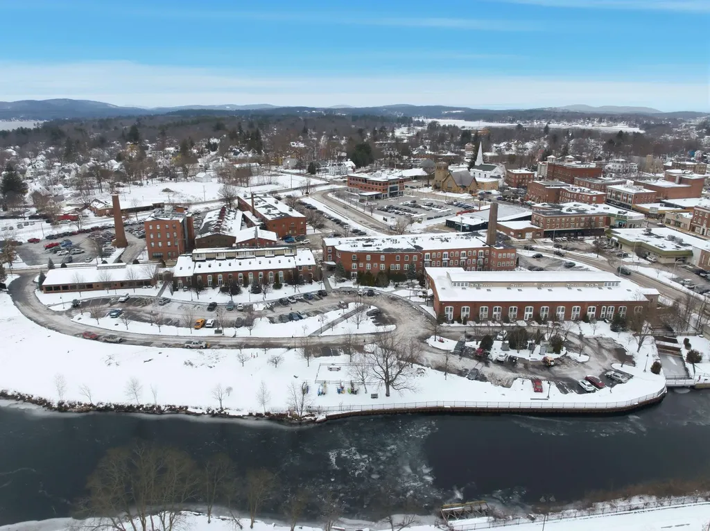 66 Landing Lane Laconia NH 03246