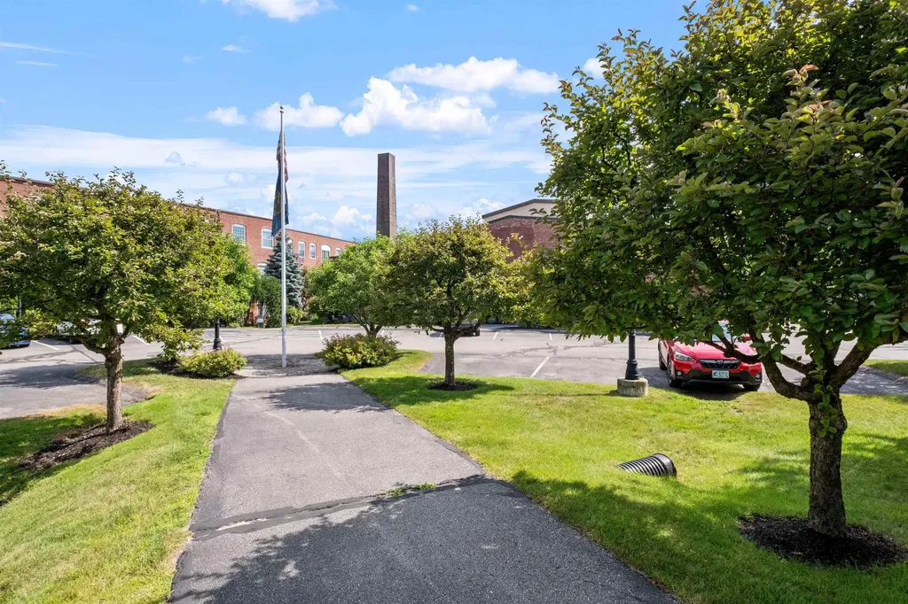 66 Landing Lane Laconia NH 03246