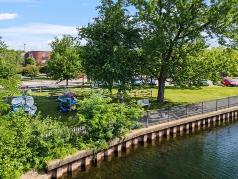 66 Landing Lane Laconia NH 03246