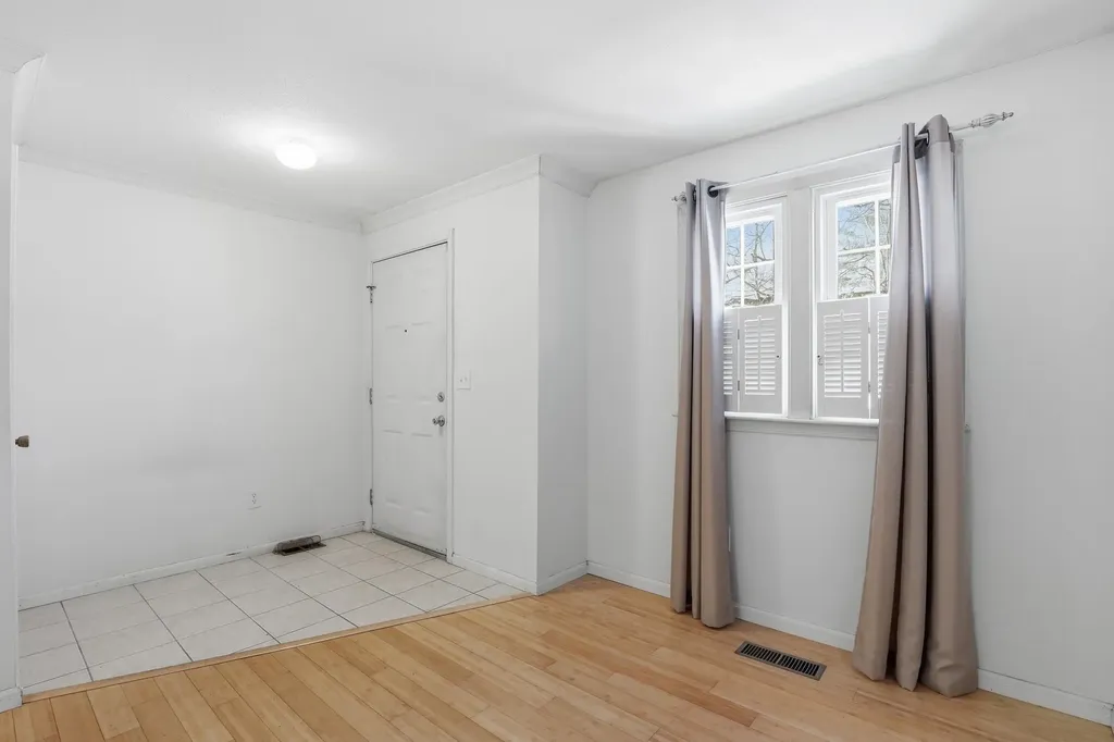 117 Fox Hollow Way Manchester NH 03104