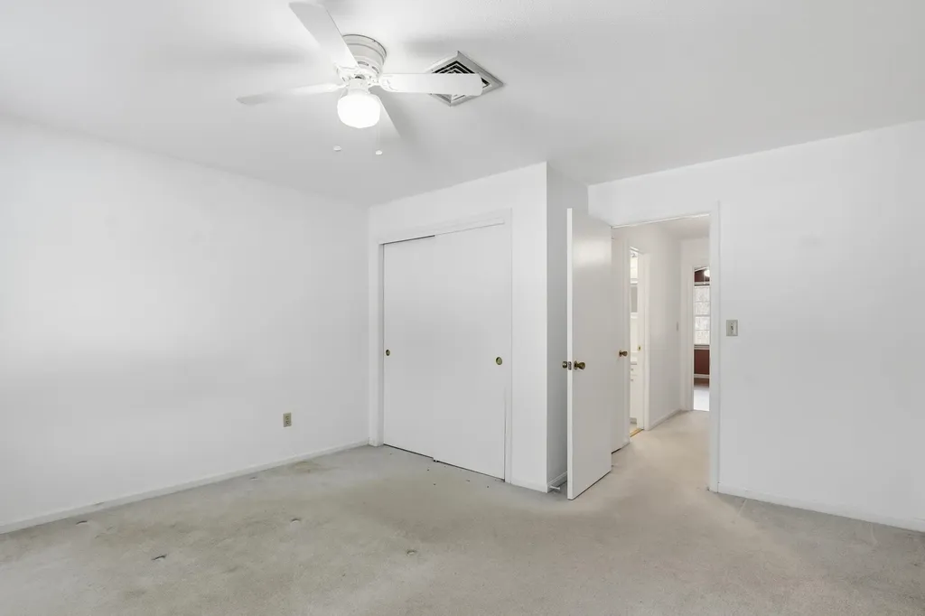 117 Fox Hollow Way Manchester NH 03104