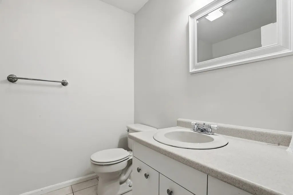 117 Fox Hollow Way Manchester NH 03104