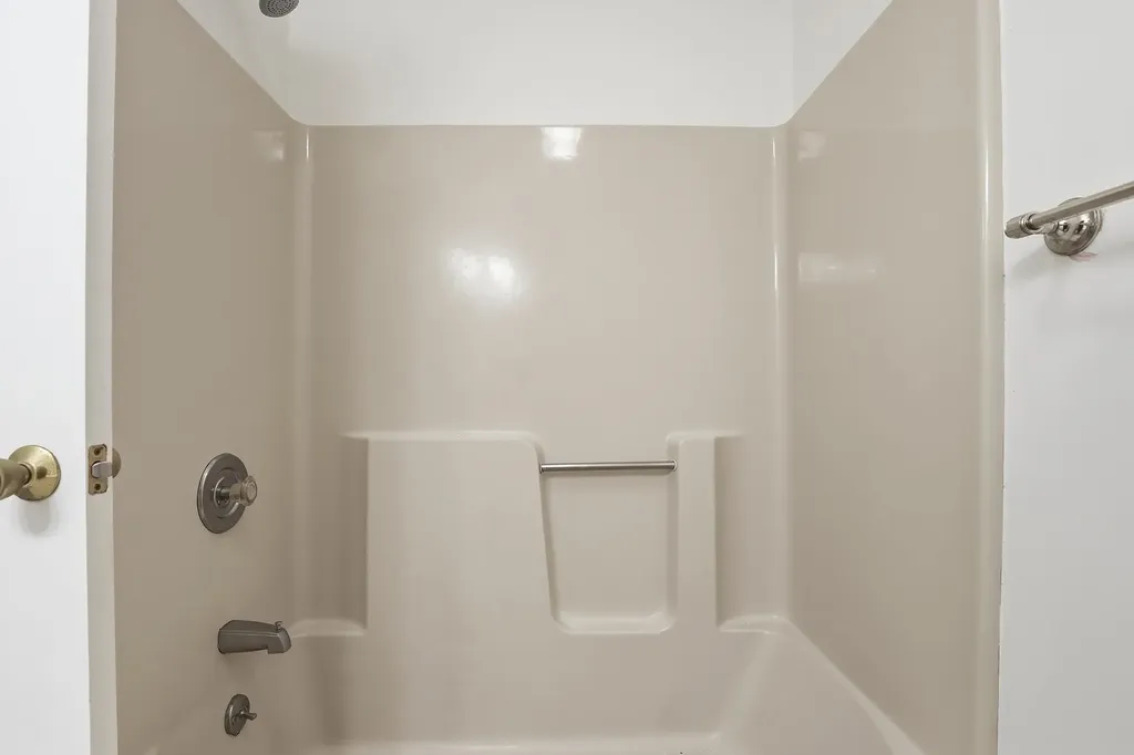 117 Fox Hollow Way Manchester NH 03104