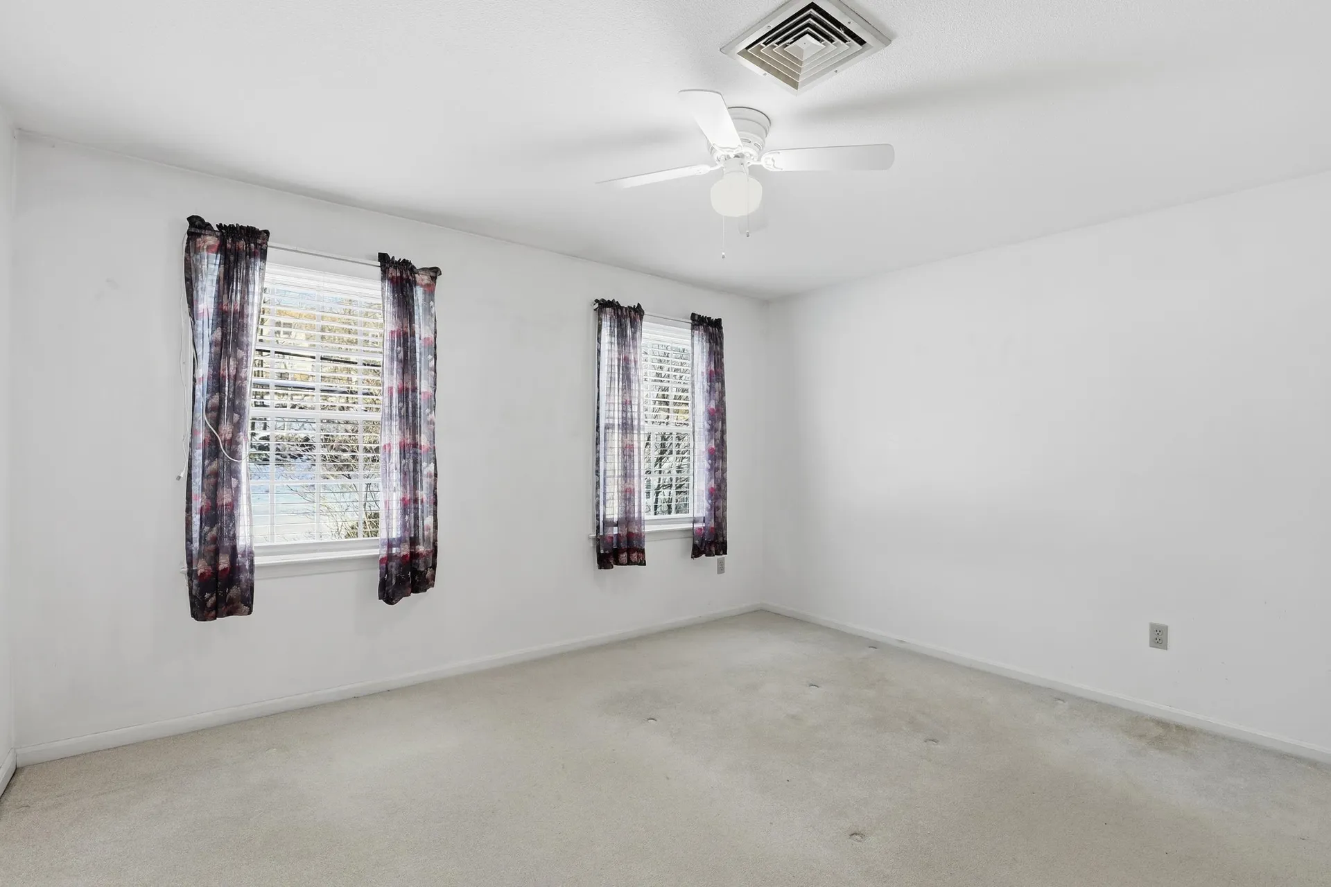 117 Fox Hollow Way Manchester NH 03104