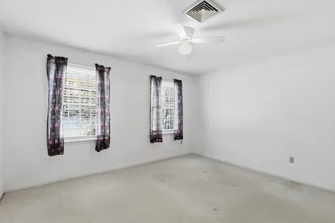 117 Fox Hollow Way Manchester NH 03104