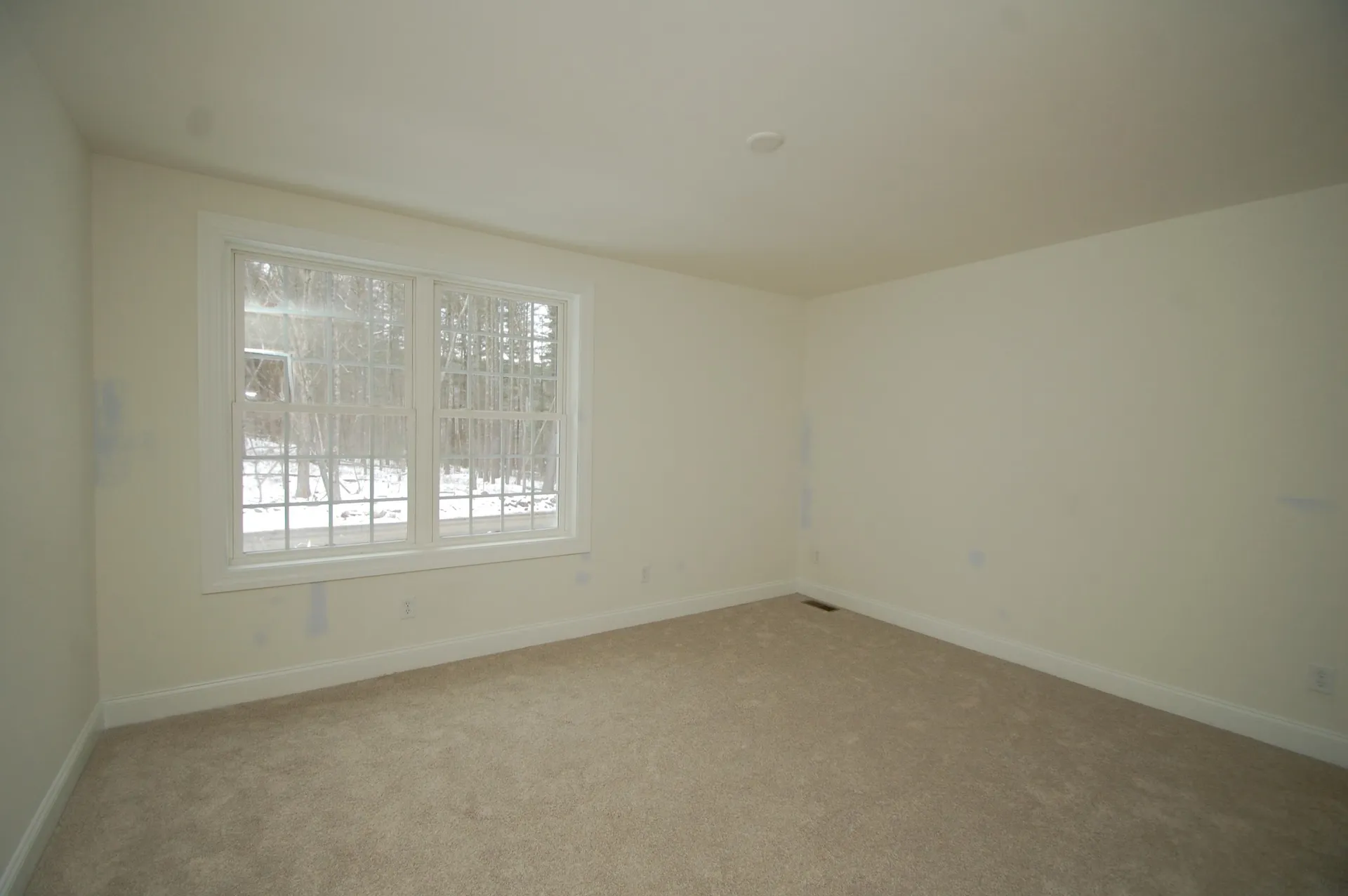 33B Griffin Road Hudson NH 03051