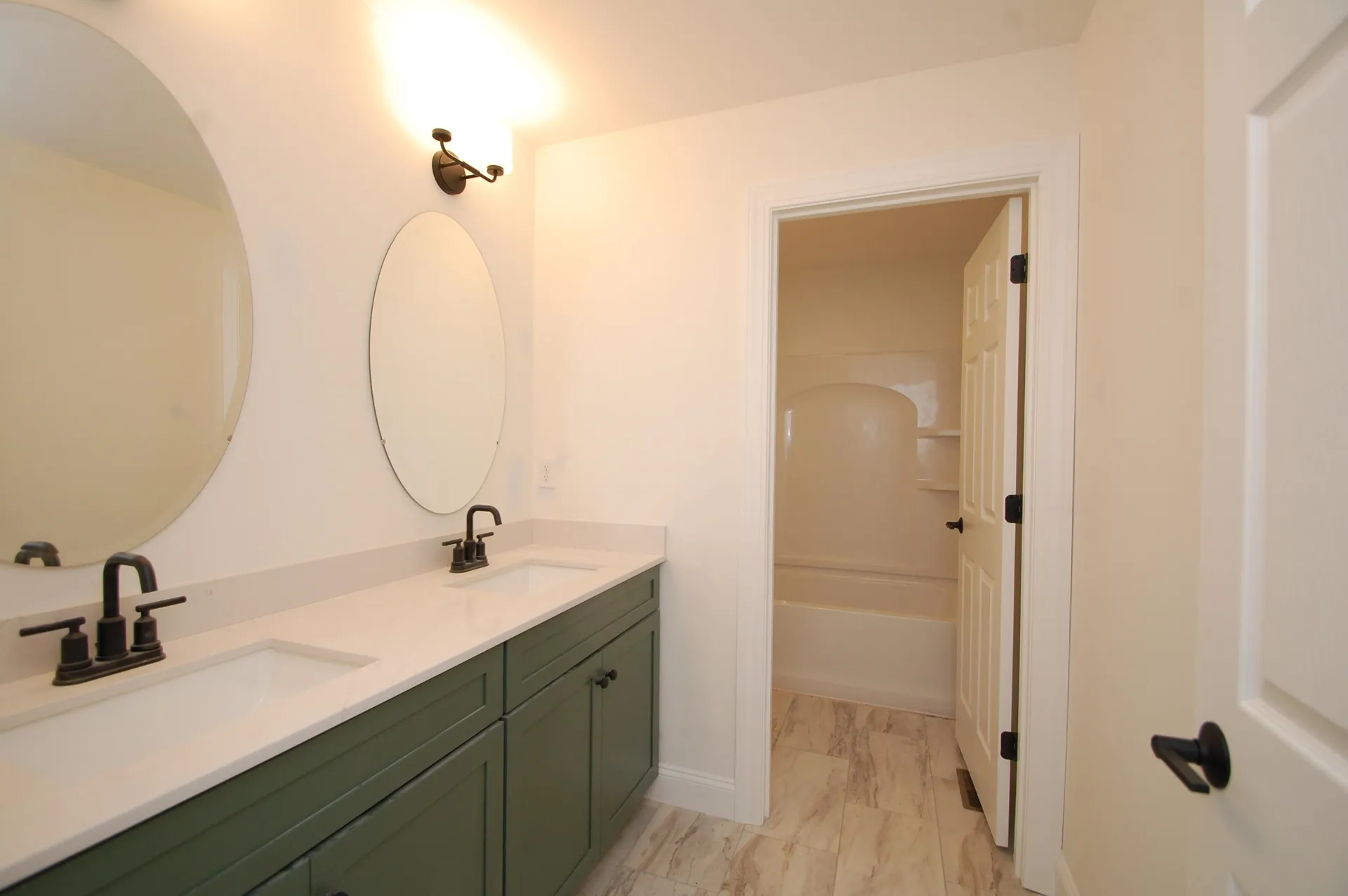 33B Griffin Road Hudson NH 03051