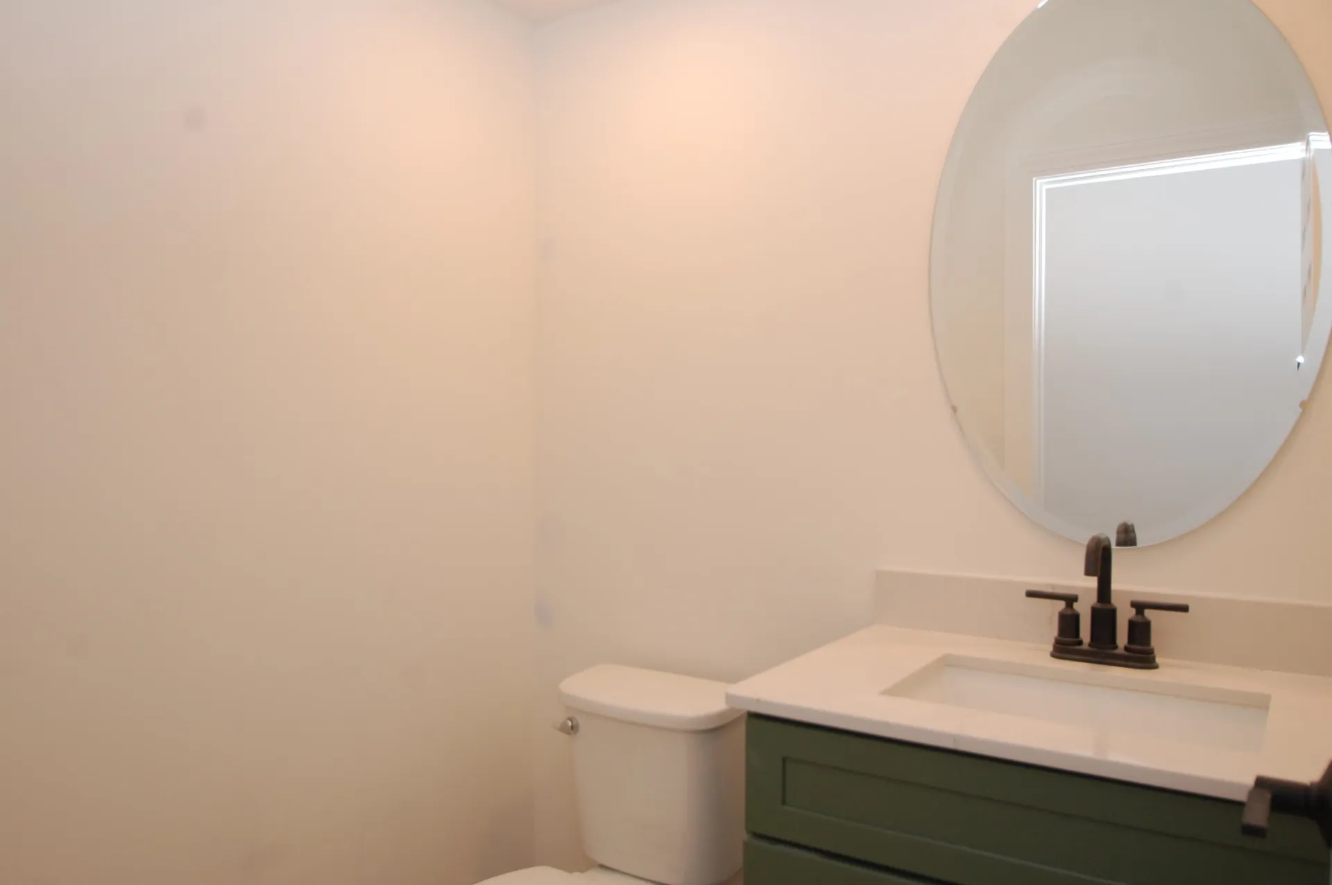 33B Griffin Road Hudson NH 03051