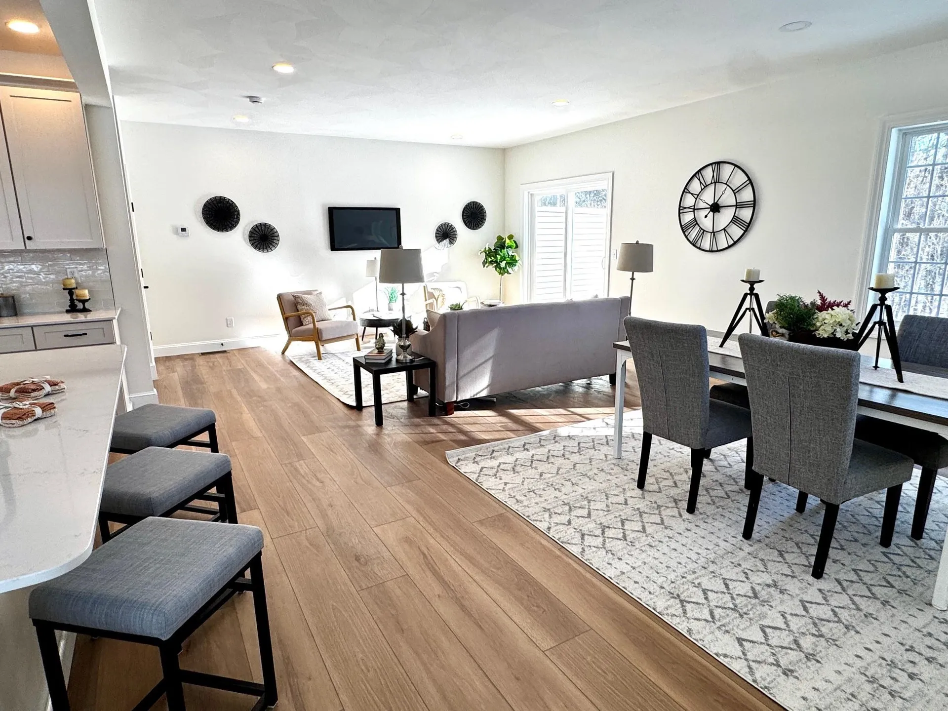 33B Griffin Road Hudson NH 03051