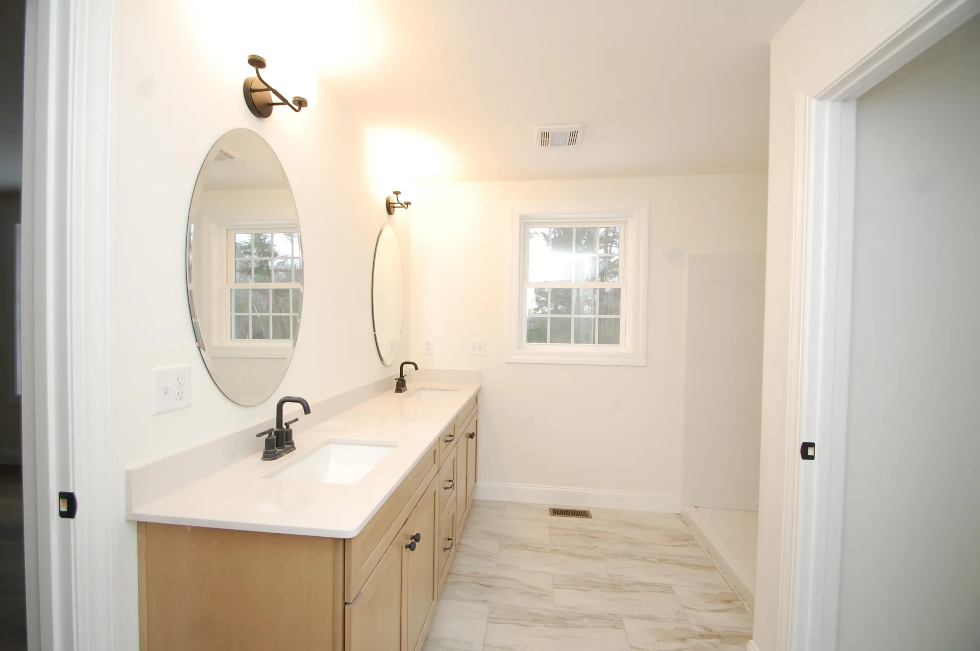 33B Griffin Road Hudson NH 03051