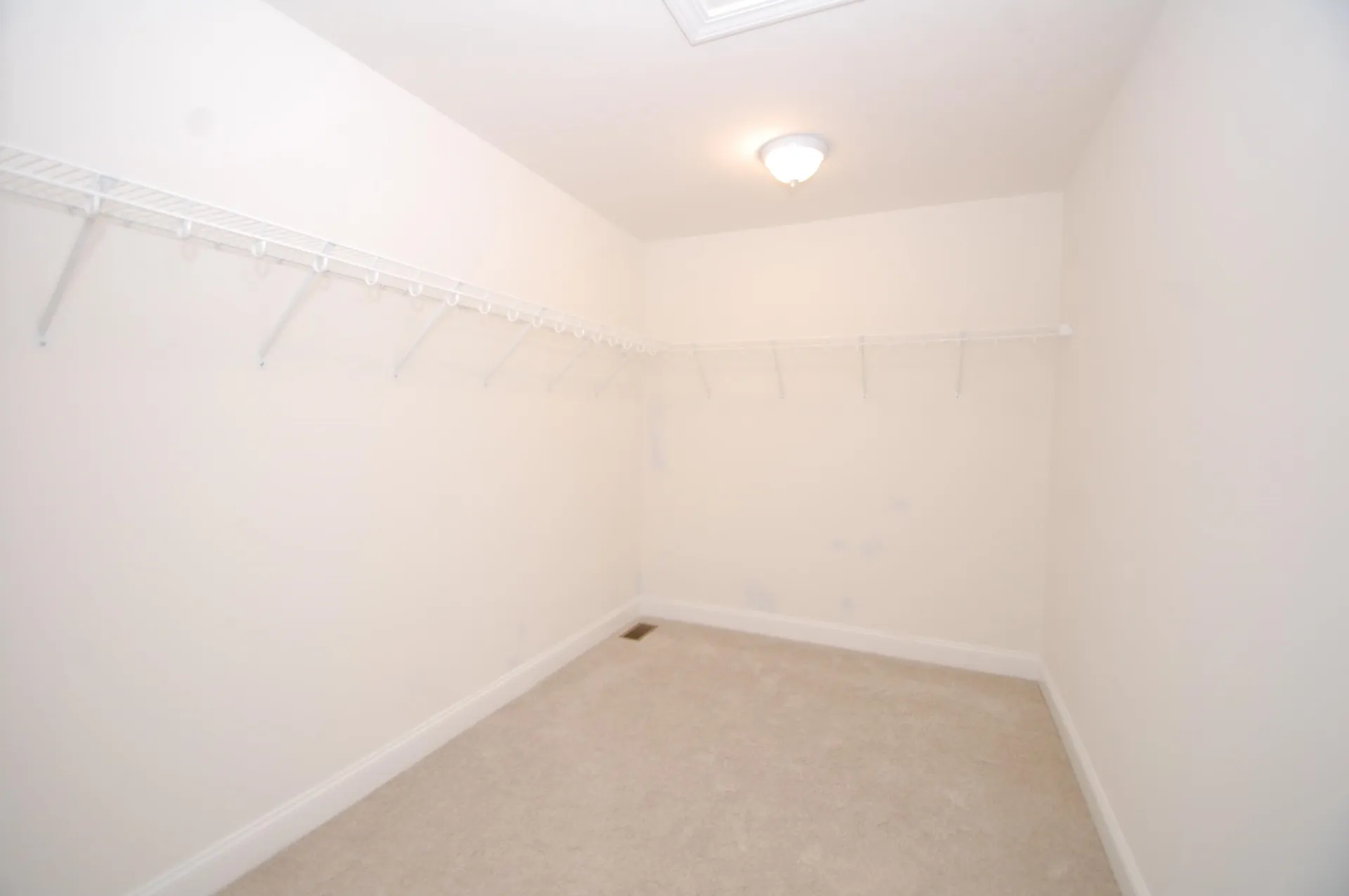 33B Griffin Road Hudson NH 03051