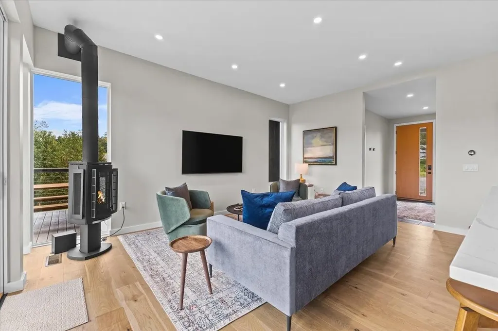 47 Salvas Lane Stowe VT 05672