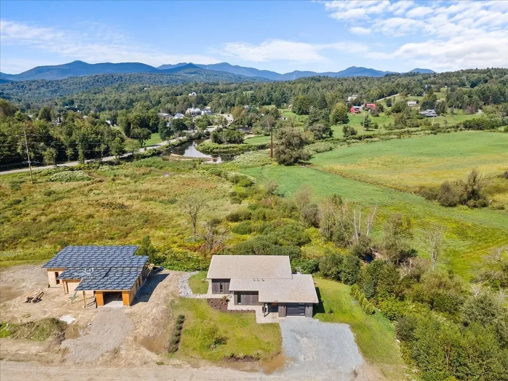 47 Salvas Lane Stowe VT 05672