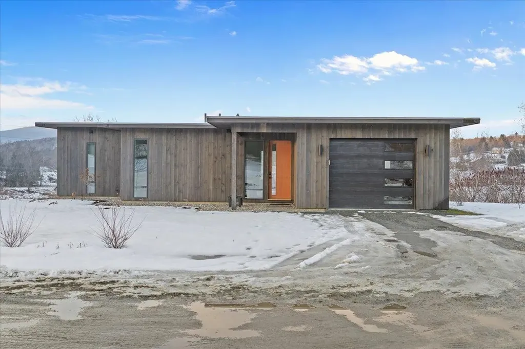 47 Salvas Lane Stowe VT 05672