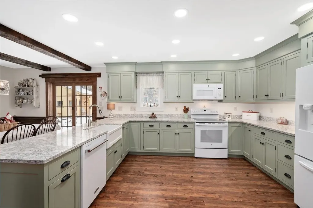 178 Meredith Center Road Meredith NH 03253