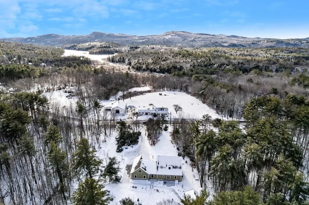 178 Meredith Center Road Meredith NH 03253