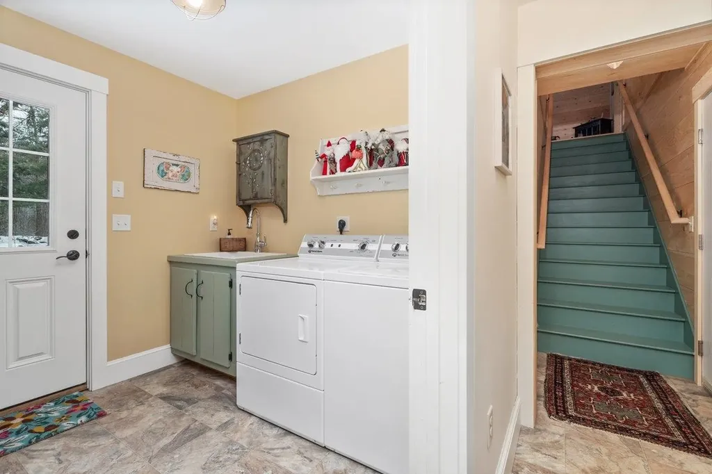 178 Meredith Center Road Meredith NH 03253