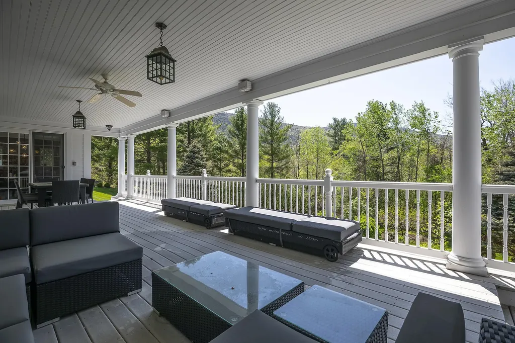 384 Riverbend Drive Manchester VT 05254