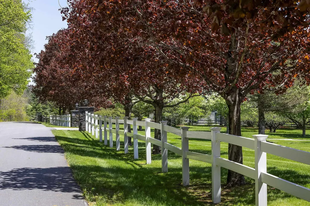 384 Riverbend Drive Manchester VT 05254