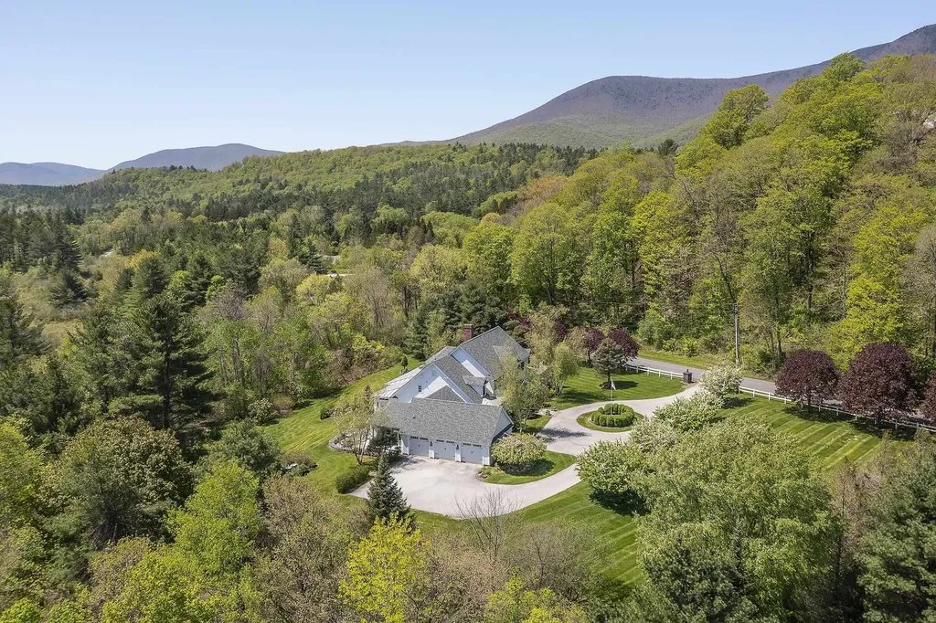 384 Riverbend Drive Manchester VT 05254