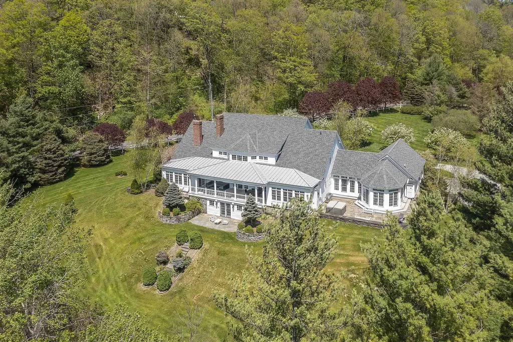 384 Riverbend Drive Manchester VT 05254