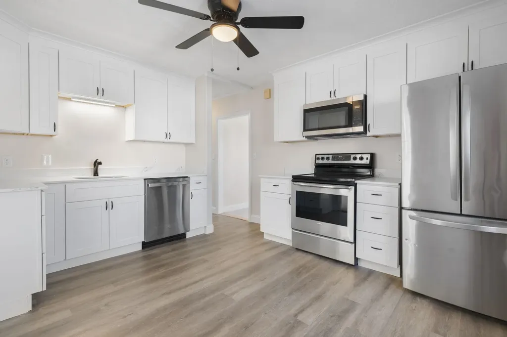 197 Melrose Street Manchester NH 03109