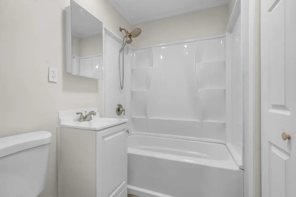 197 Melrose Street Manchester NH 03109