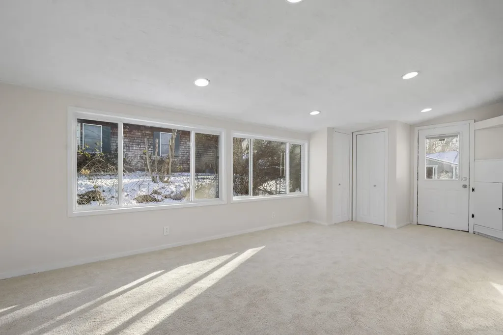 197 Melrose Street Manchester NH 03109